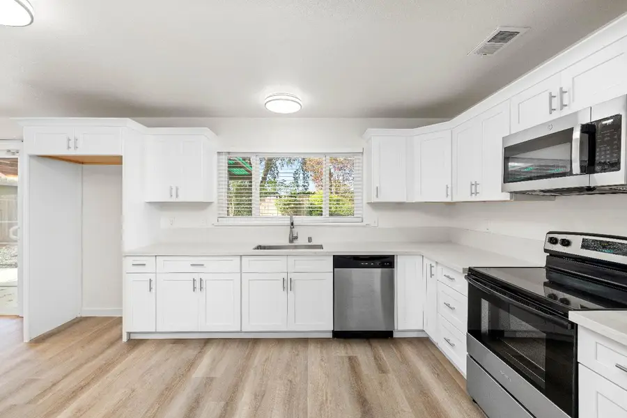 7449 Rollingwood Boulevard, Citrus Heights, CA 95621 - Image #2