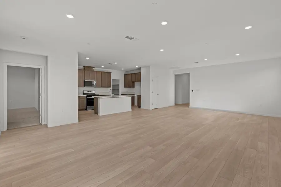 905 Zennor Place, Patterson, CA 95363 - Image #2