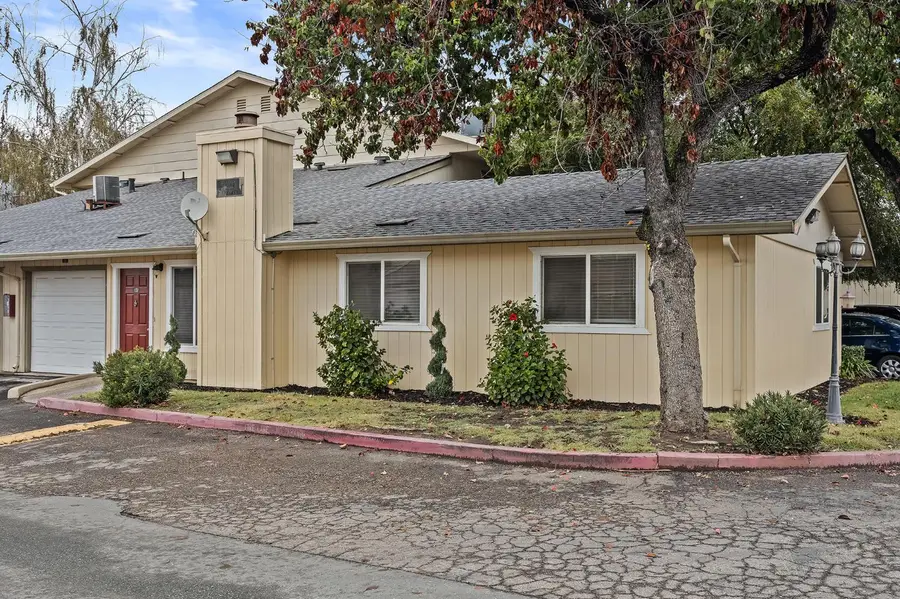1819 S Cherokee Lane #67, Lodi, CA 95240 - Image #2