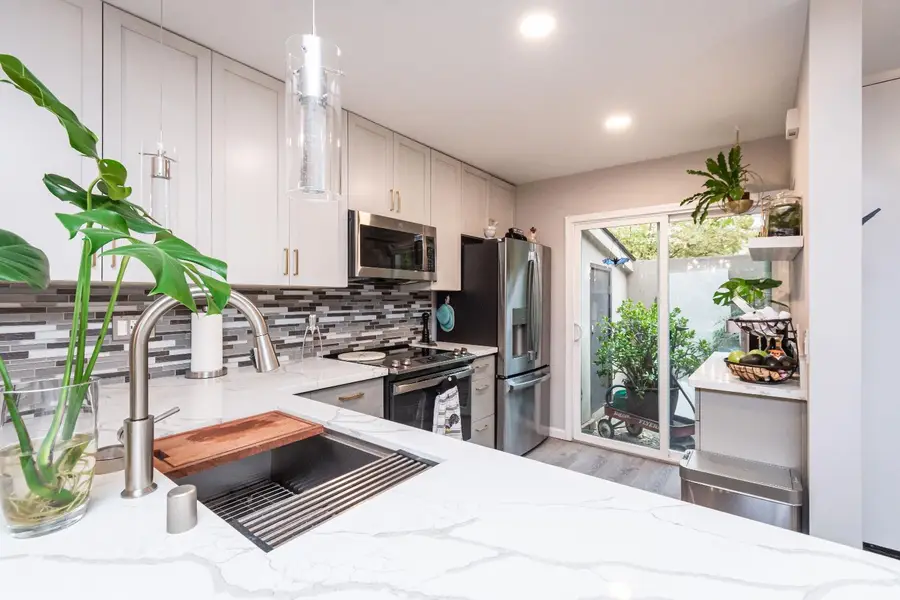 898 Woodside Lane #E 3, Sacramento, CA 95825 - Image #2