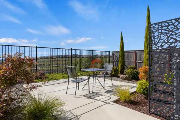 3363 Loggerhead Circle, Folsom, CA 95630