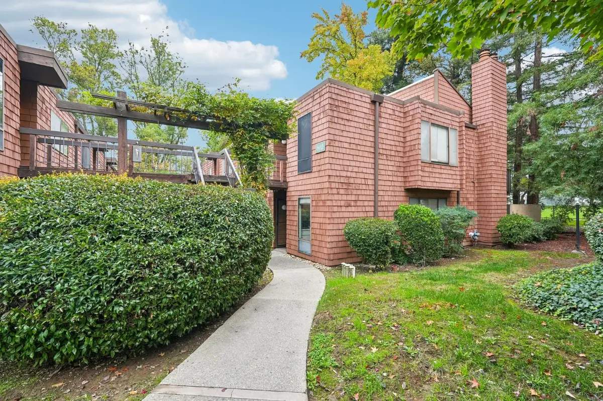 802 Woodside Ln East #1, Sacramento, CA 95825 - Image #1