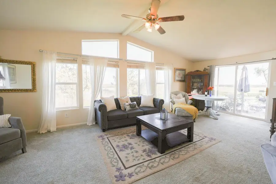 124 Wyer Road, Arbuckle, CA 95912 - Image #2