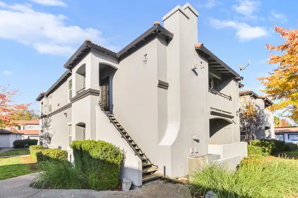 5201 Laguna Oaks Drive #96, Elk Grove, CA 95758