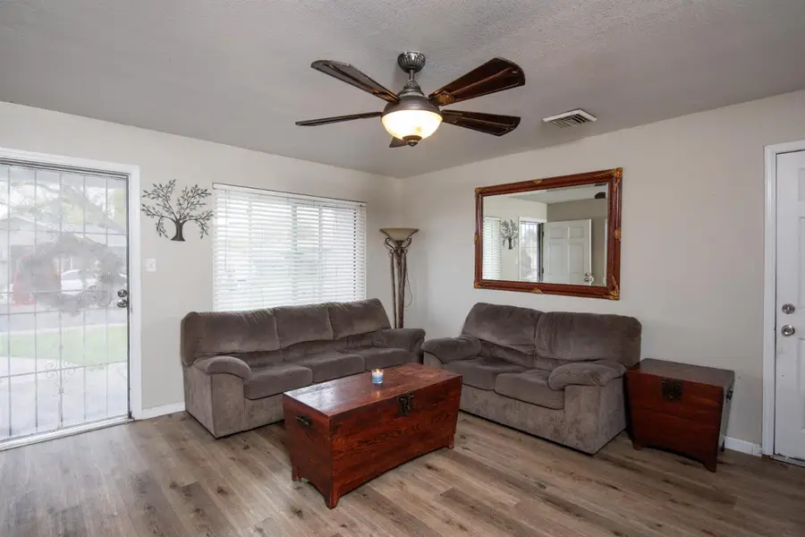 505 Thames Court, Modesto, CA 95354 - Image #3