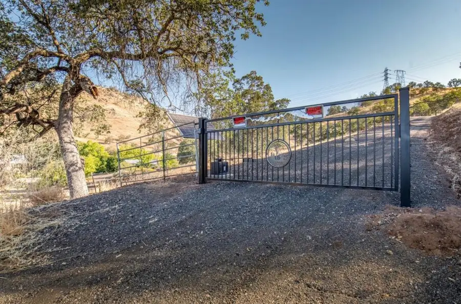 26900 Rye Meadow Lane, Clovis, CA 93619 - #2