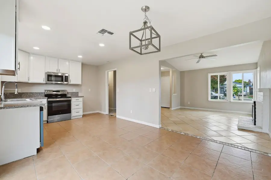 7884 White Stag Way, Sacramento, CA 95823 - Image #3