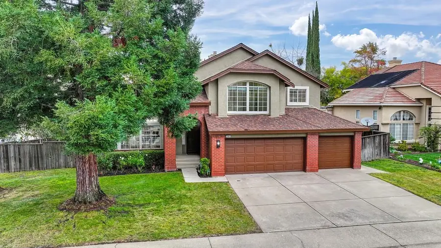 122 Kennar Way, Folsom, CA 95630 - Image #2