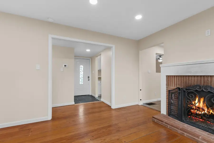 2121 Aaron Way, Sacramento, CA 95822 - Image #3