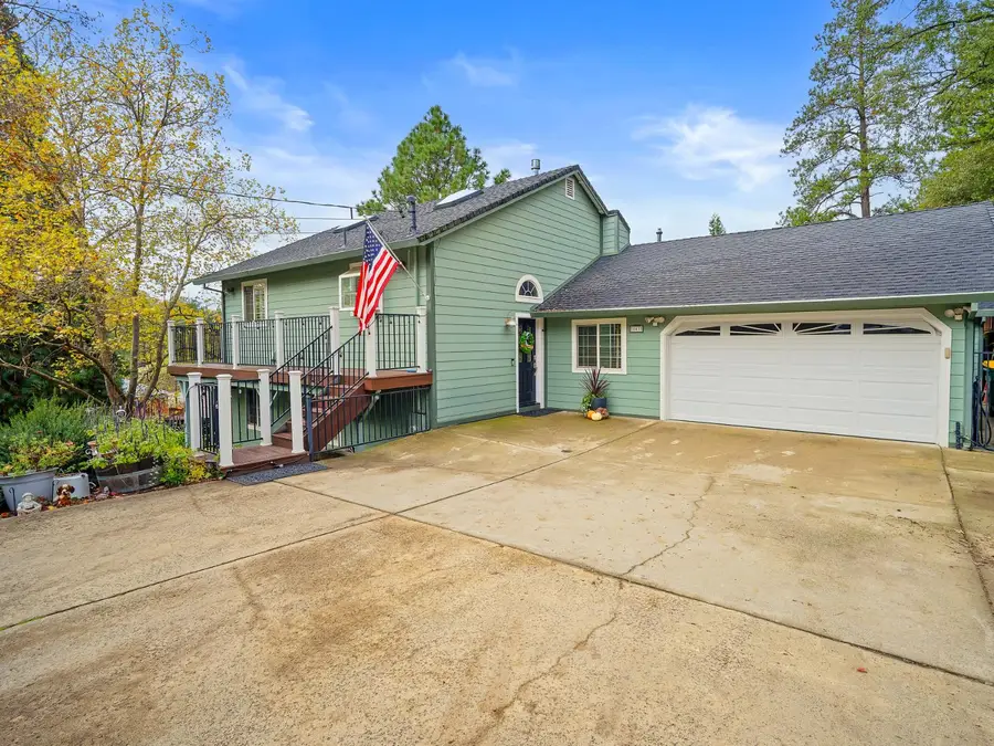 843 Oak Terrace Road, Placerville, CA 95667 - Image #2