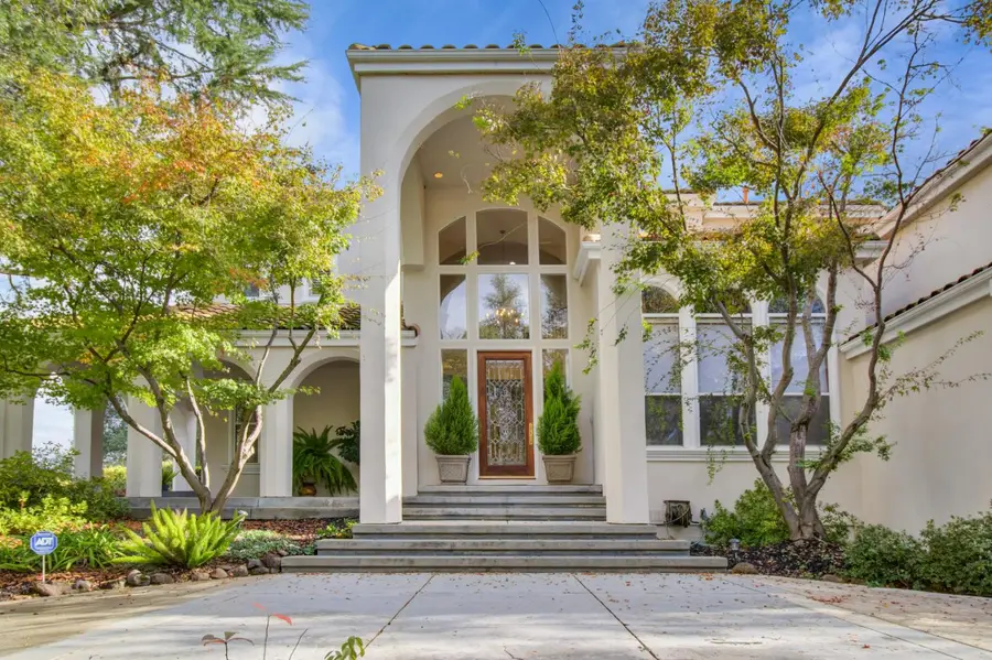 5585 E Saint Francis Circle #E, Loomis, CA 95650 - Image #2