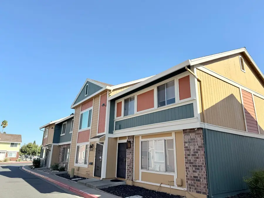 4075 Weymouth Lane, Sacramento, CA 95823 - Image #2