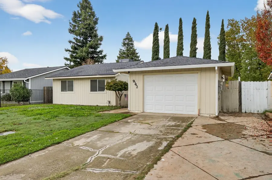 9342 Los Torres Drive, Elk Grove, CA 95624 - Image #2
