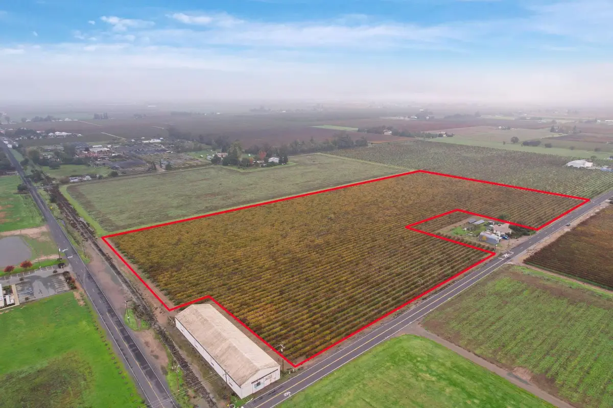 6233 E Woodbridge Road, Acampo, CA 95220 - Image #1