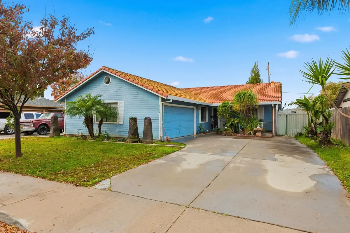 932 Arambel Drive, Patterson, CA 95363 - Image #1
