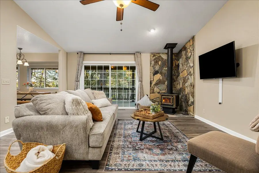 17117 Lawrence Way, Grass Valley, CA 95949 - Image #3