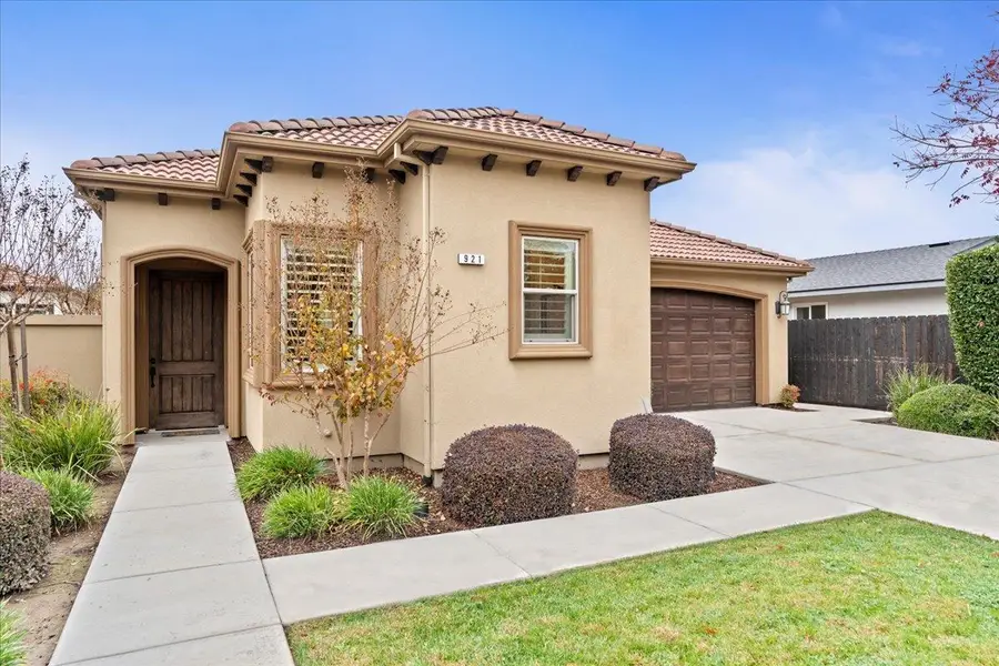 921 Hackberry Avenue, Modesto, CA 95350 - Image #2