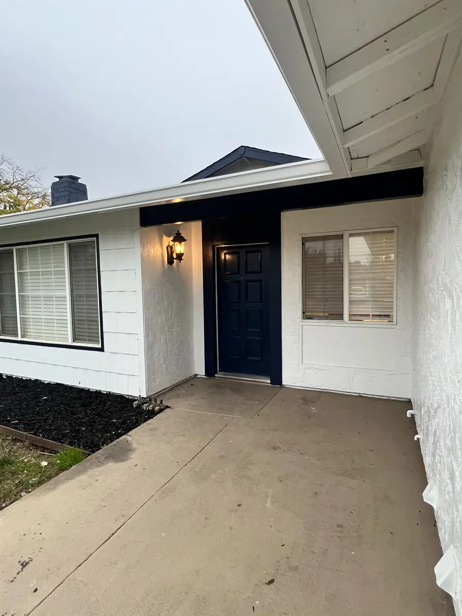 9201 Medallion Way, Sacramento, CA 95826 - Image #3