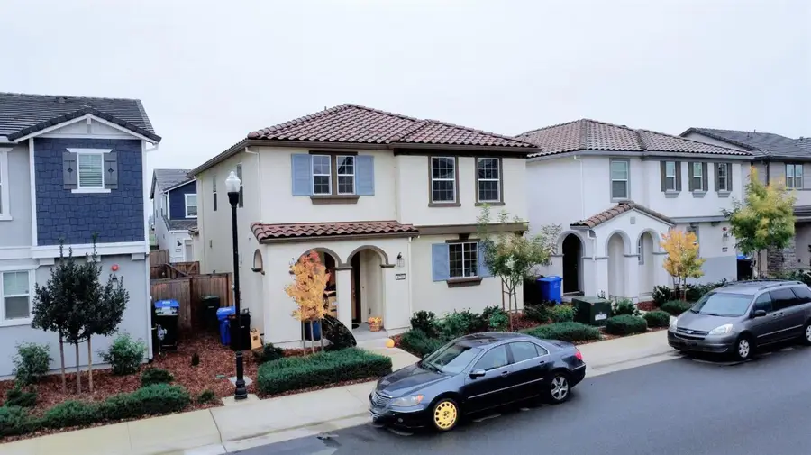 8250 Ocho Way, Elk Grove, CA 95757 - Image #2