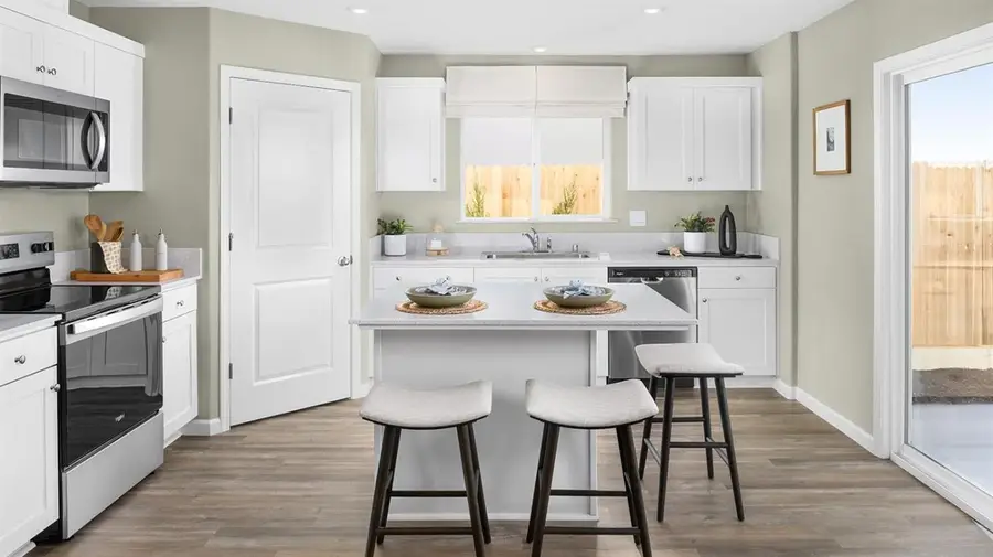 1811 Del Mar Court, Los Banos, CA 93635 - Image #2