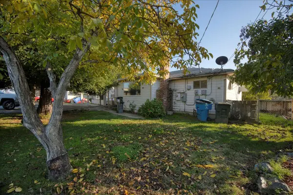 968 Virginia Avenue, Olivehurst, CA 95961