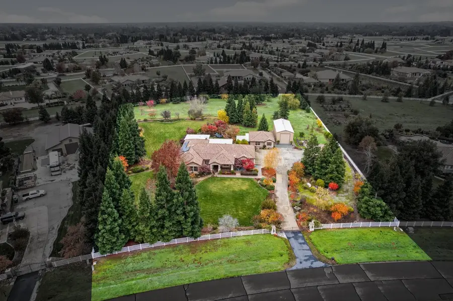 9340 Crossrail Drive, Wilton, CA 95693 - Image #2