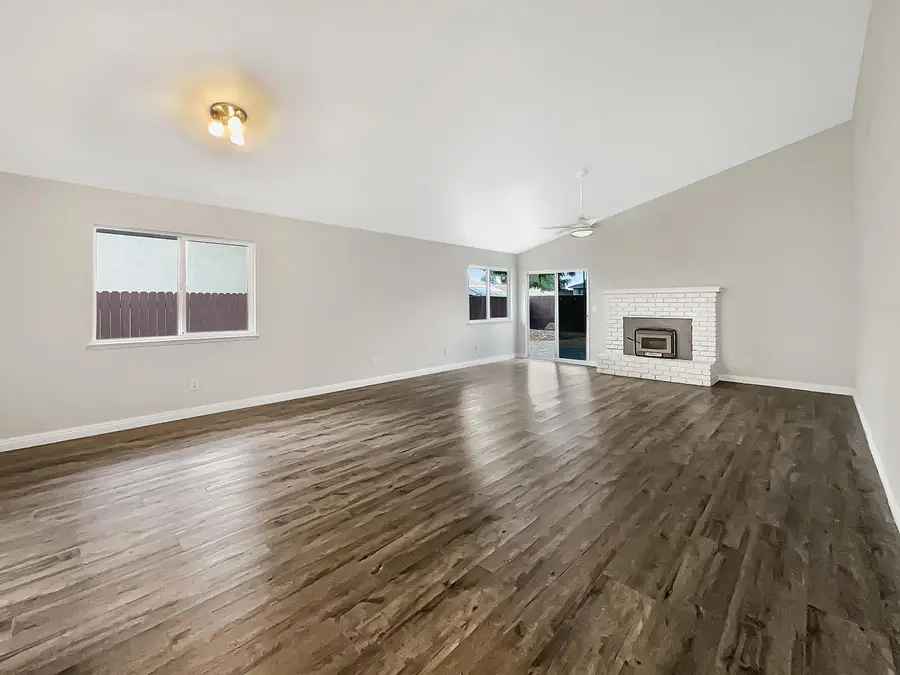 1172 Willow Creek Drive, Yuba City, CA 95991 - Image #3