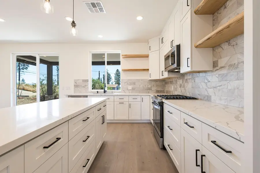 1890 Arrowhead Drive, Paradise, CA 95969 - Image #2