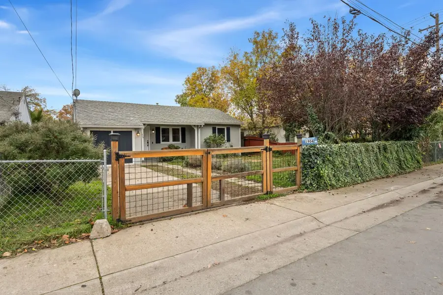 1904 Iris Avenue, Sacramento, CA 95815 - Image #3