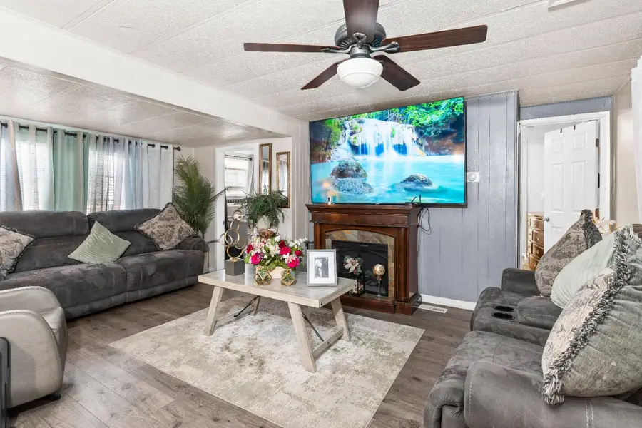 1050 West Capitol Avenue #10, West Sacramento, CA 95691 - Image #3