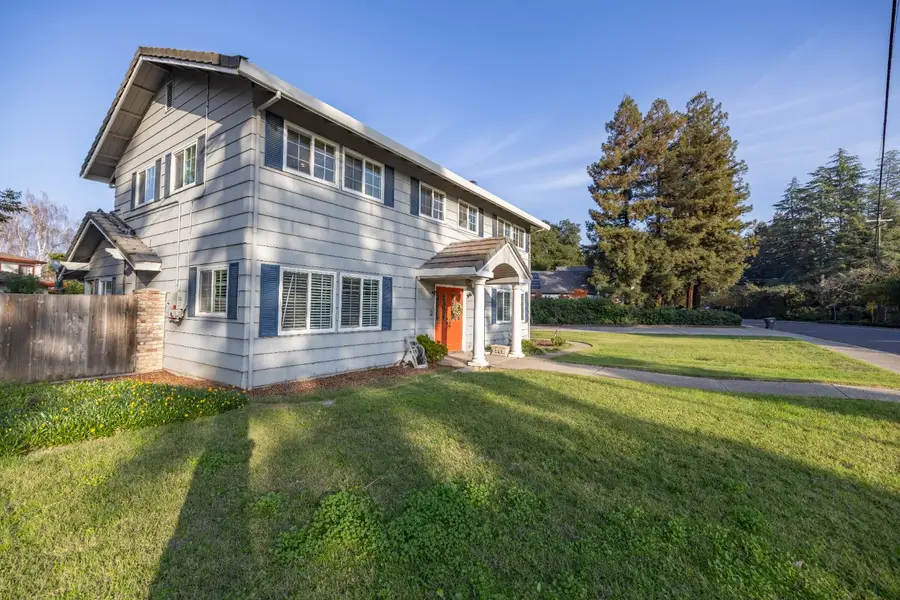 3327 Country Club Boulevard, Stockton, CA 95204 - Image #2