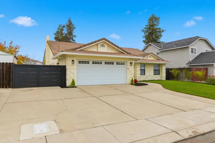 1671 Davis Street, Ripon, CA 95366 - Image #2