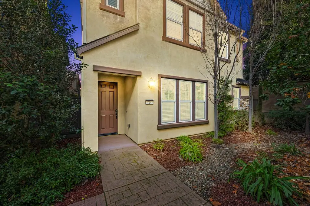 724 Montblanc Place, Roseville, CA 95747 - Image #1
