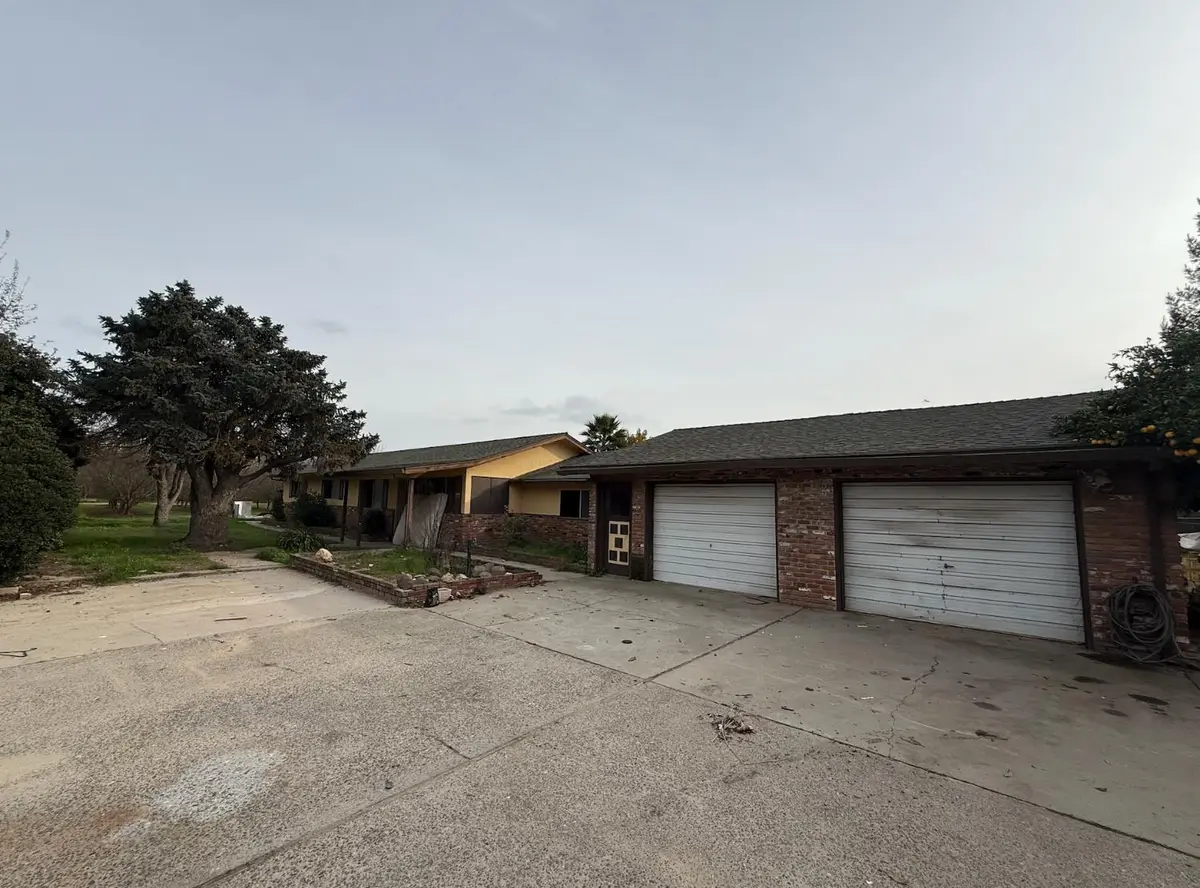 218 N Eucalyptus Avenue, Waterford, CA 95386 - Image #1