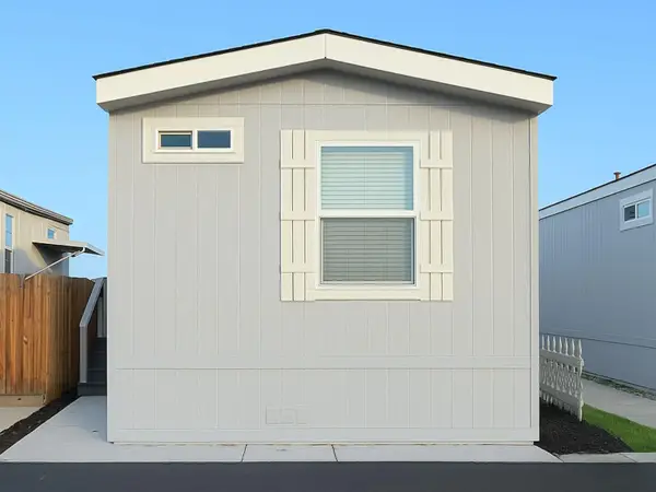 880 E F Street #8, Oakdale, CA 95361