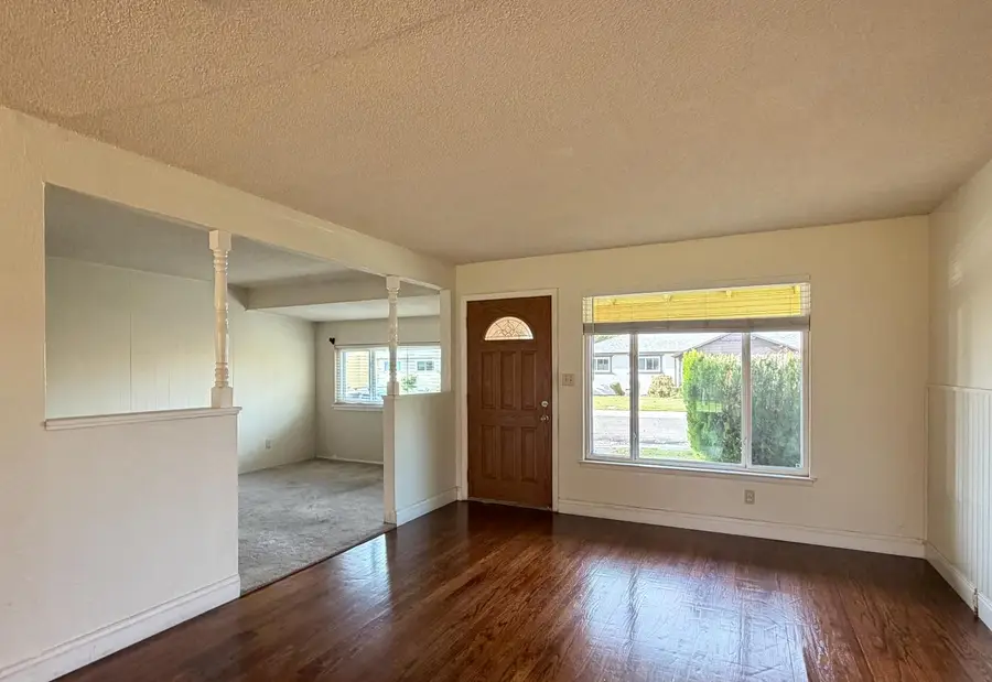 6313 Leola Way, Sacramento, CA 95824 - Image #3