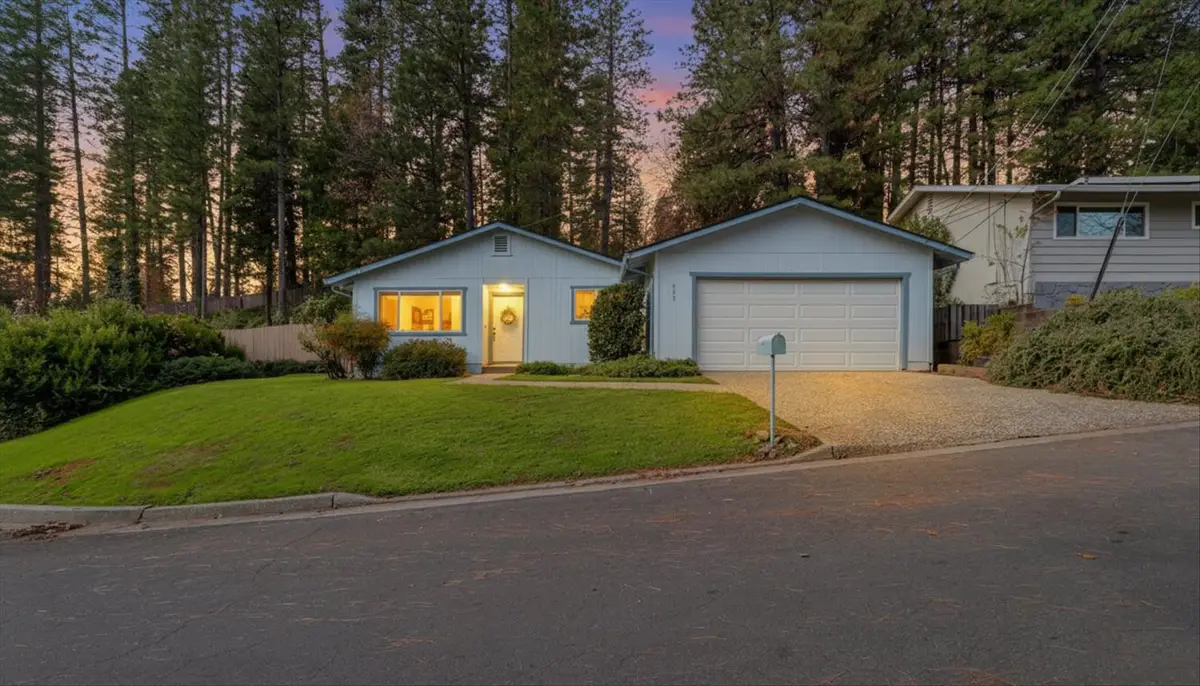 882 Forest Glade Circle, Grass Valley, CA 95945 - Image #1