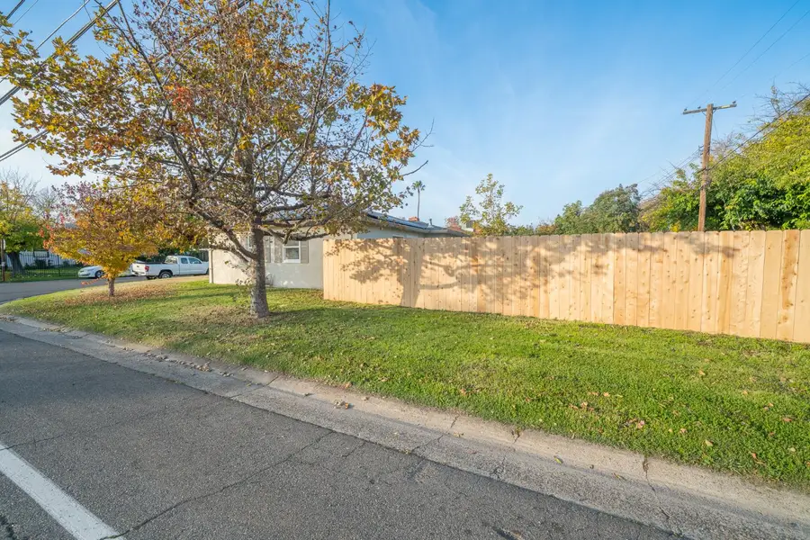 1300 Shadowglen Rd, Sacramento, CA 95864 - Image #3