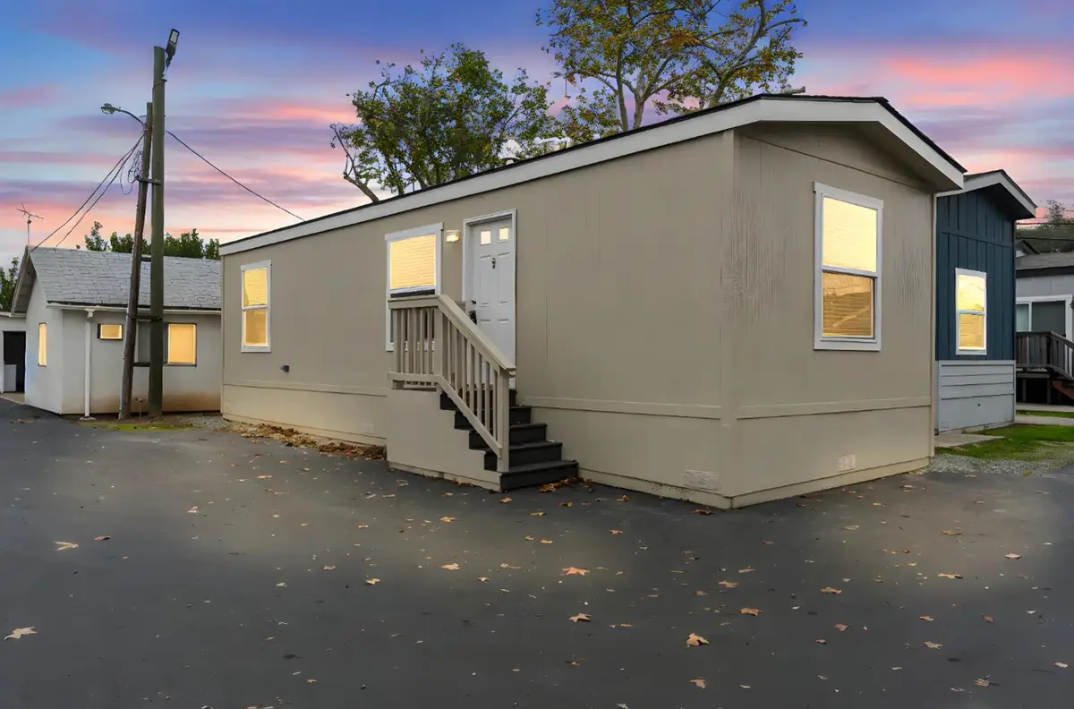 927 E F Street #4, Oakdale, CA 95361 - Image #1