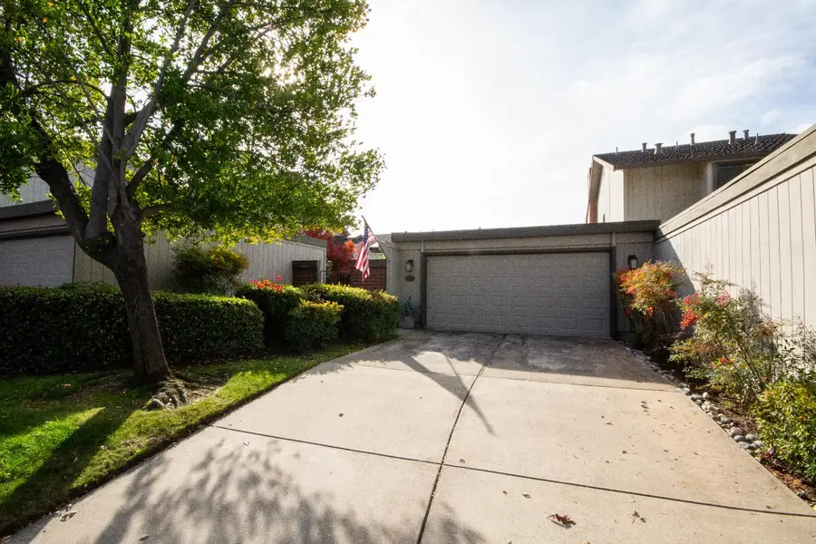 8732 Bluff Lane, Fair Oaks, CA 95628 - Image #2