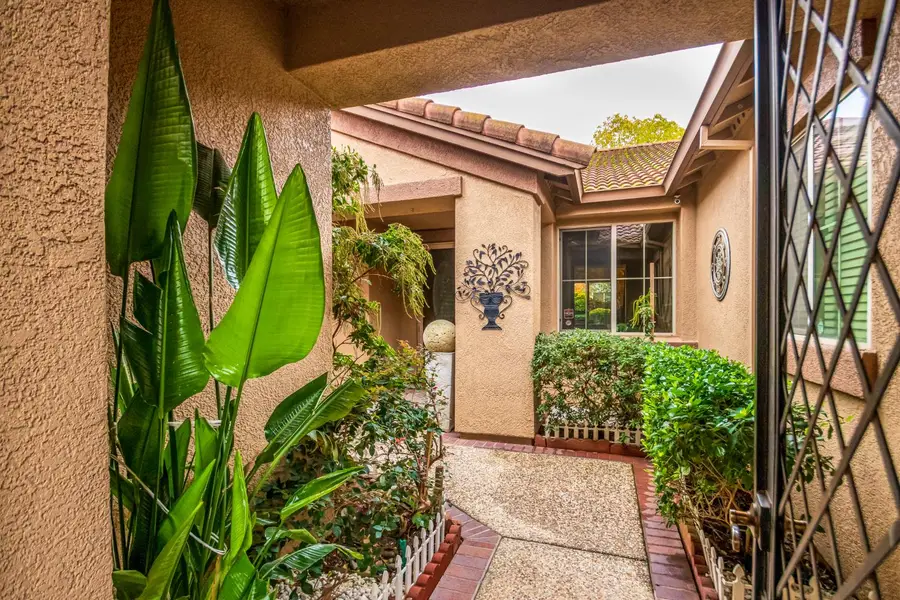 978 Gold Nugget Circle, Lincoln, CA 95648 - Image #2