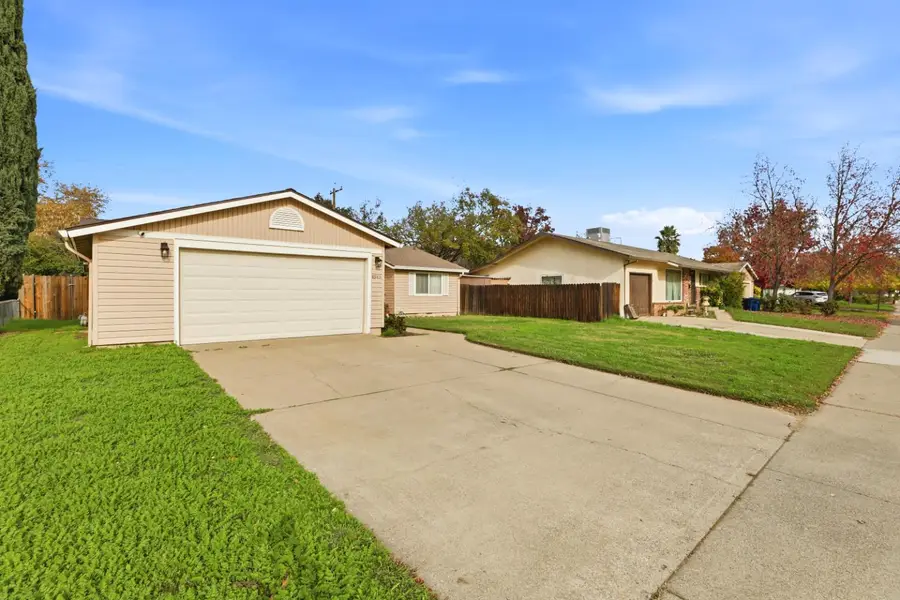 8945 Rosewood Drive, Sacramento, CA 95826 - Image #2
