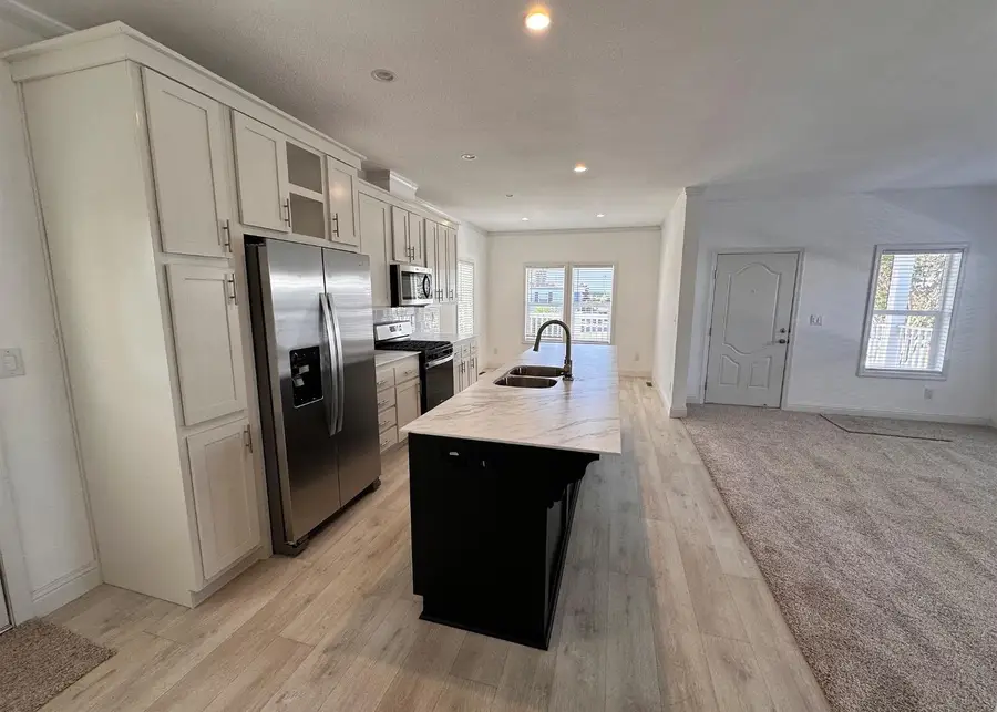 20 Commodore Ln, Sacramento, CA 95838 - Image #2