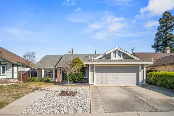 1438 Deerfield Circle, Roseville, CA 95747
