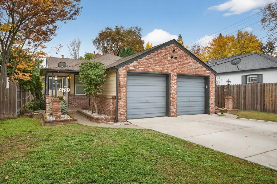 2751 Riverside Boulevard, Sacramento, CA 95818 - #2