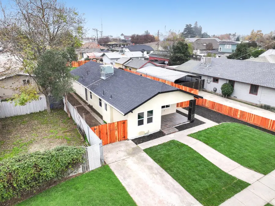 136 N Acacia Avenue, Ripon, CA 95366 - Image #2