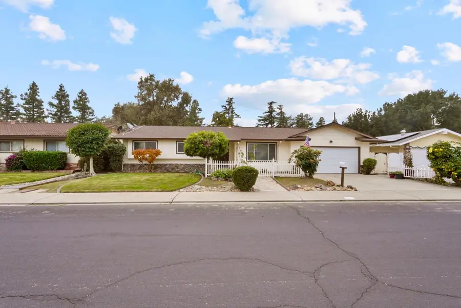 1641 Olivewood Avenue, Manteca, CA 95336 - Image #2