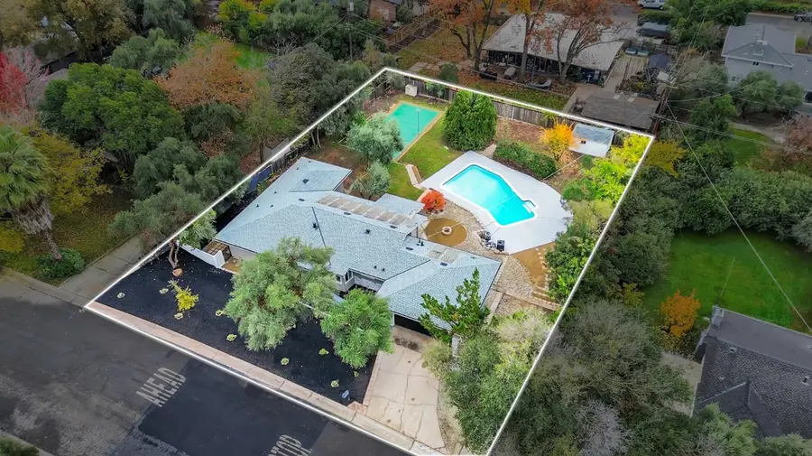 8200 Shangrila Drive, Fair Oaks, CA 95628 - Image #3