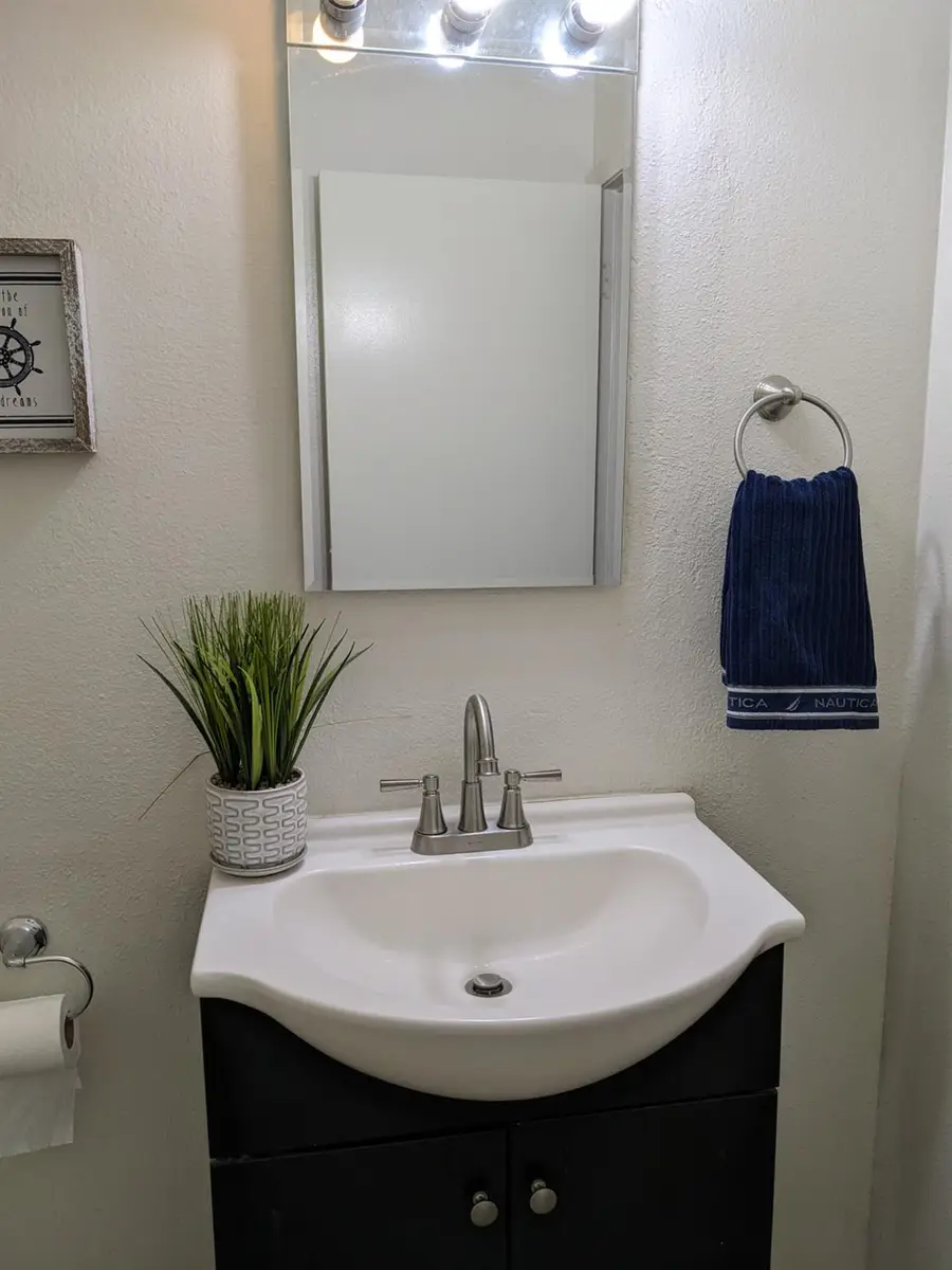 3607 Periwinkle Court, Bakersfield, CA 93307 - Image #3