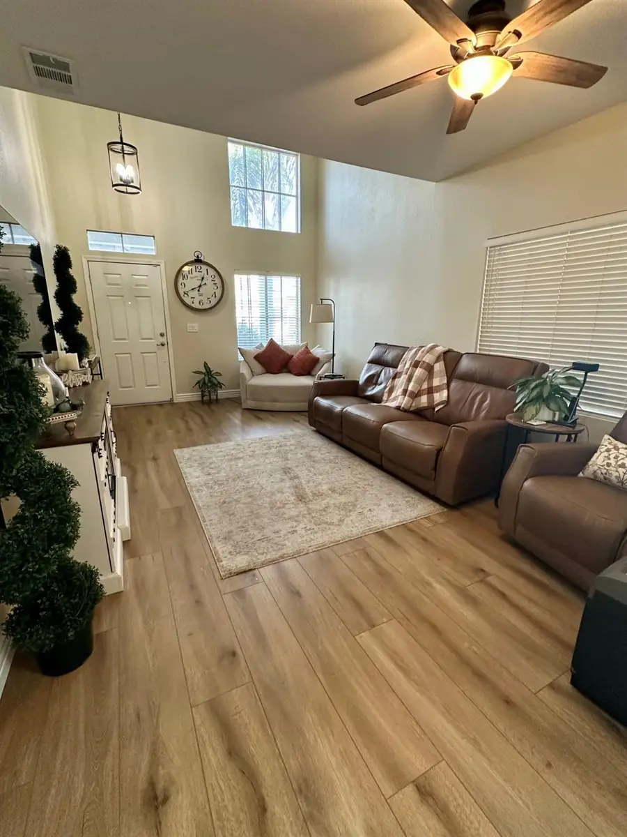 1914 Remembrance Lane, Tracy, CA 95377 - Image #2